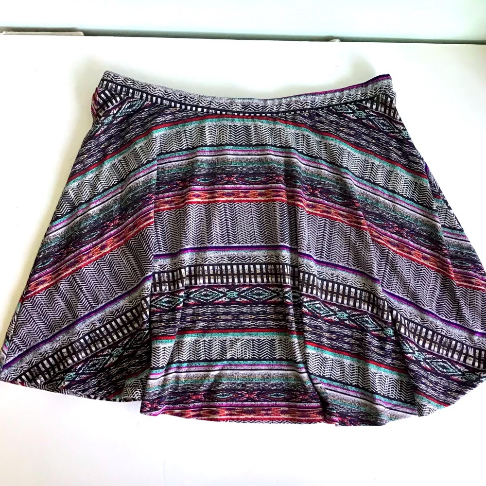 Fun Geometric Twirly Mini Skirt Elastic Waist - Picture 1 of 5